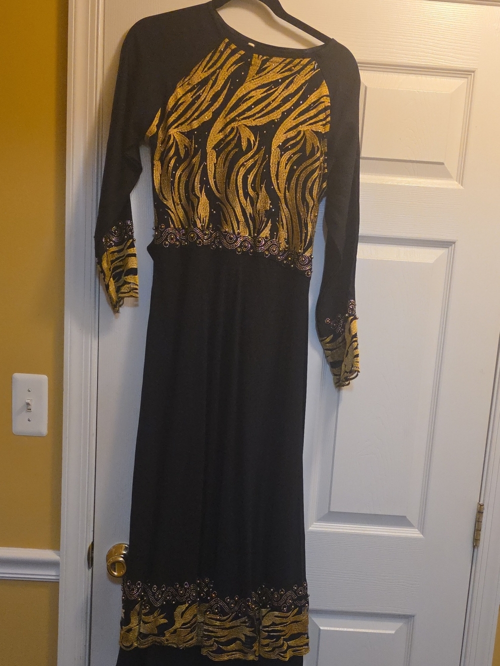 Black and Gold Long Sleeve Evening Dress